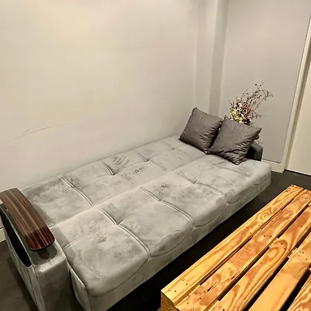 London Regent Apartments Room photo